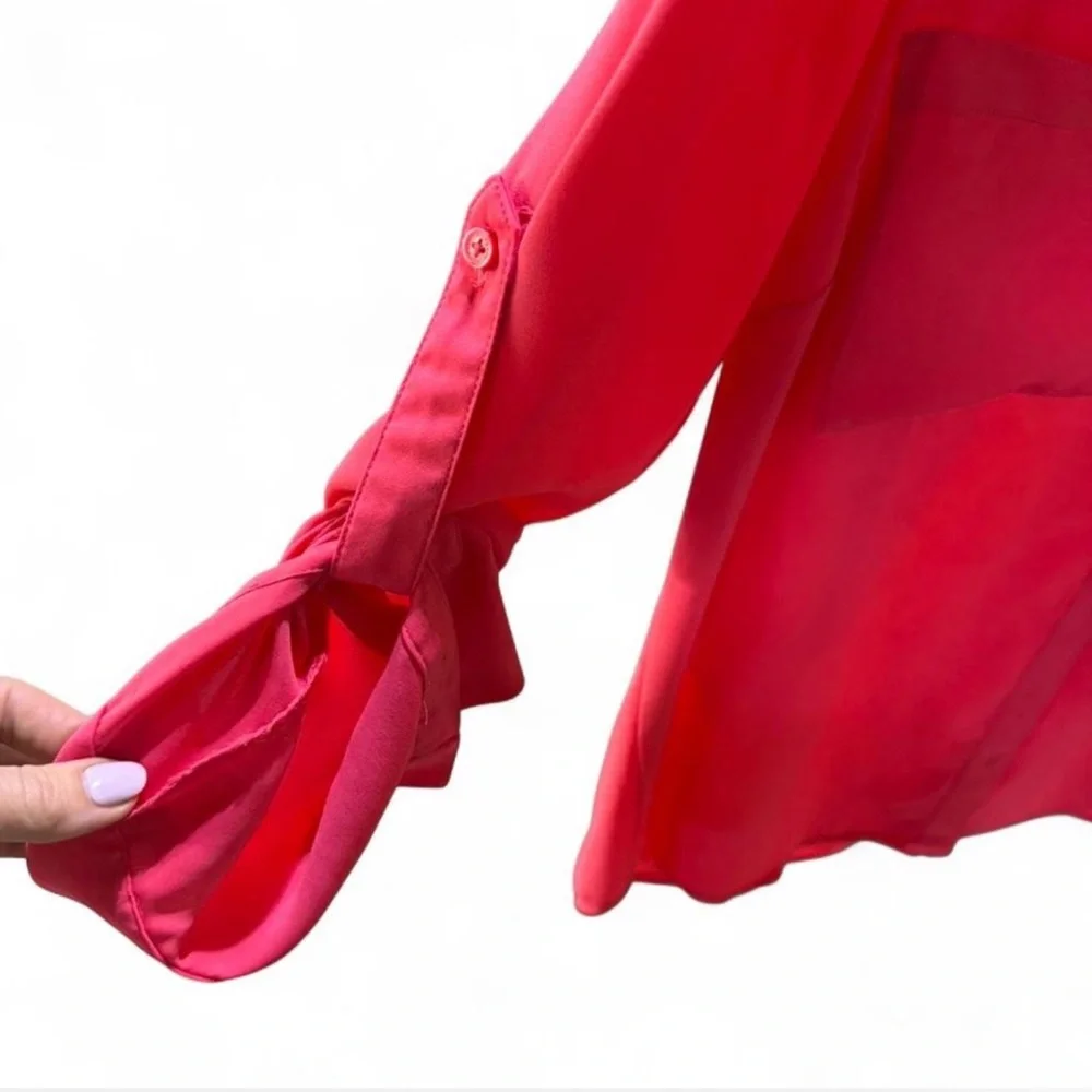 Express Vibrant Portofino Blouse - Picture 3 of 5